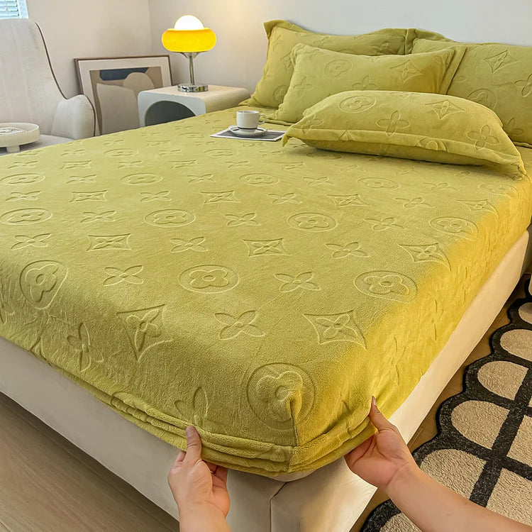 MonoFloral Milk Velvet Bedding