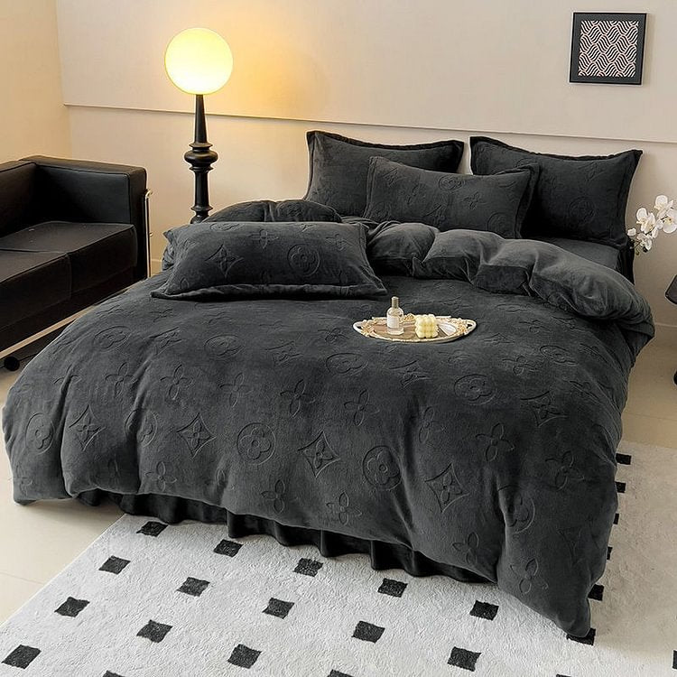 MonoFloral Milk Velvet Bedding