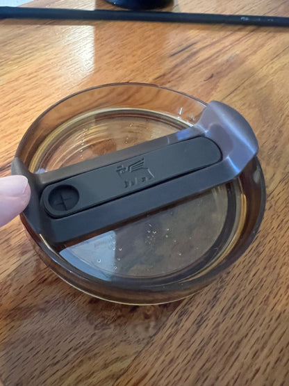 Replacement lid for 40oz Luxury Quencher Tumbler cup