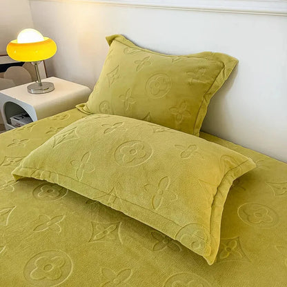 MonoFloral Milk Velvet Bedding