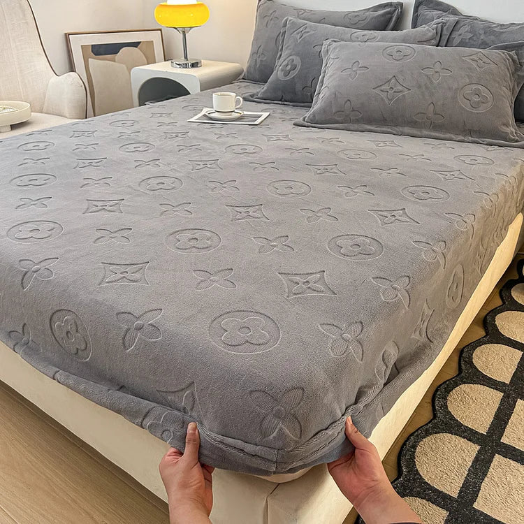 MonoFloral Milk Velvet Bedding
